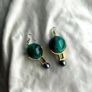 Elegant Emerald Green and Gold Earrings